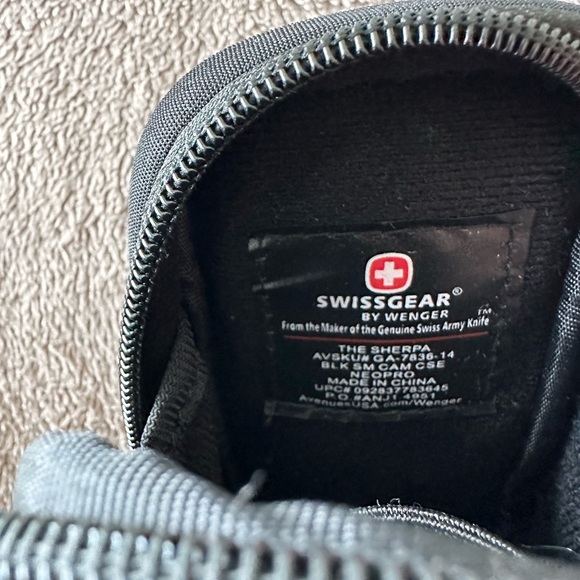 Swiss Gear Small Camera Case By Wenger “The Sherpa Collection“ NWOT - Picture 4 of 5